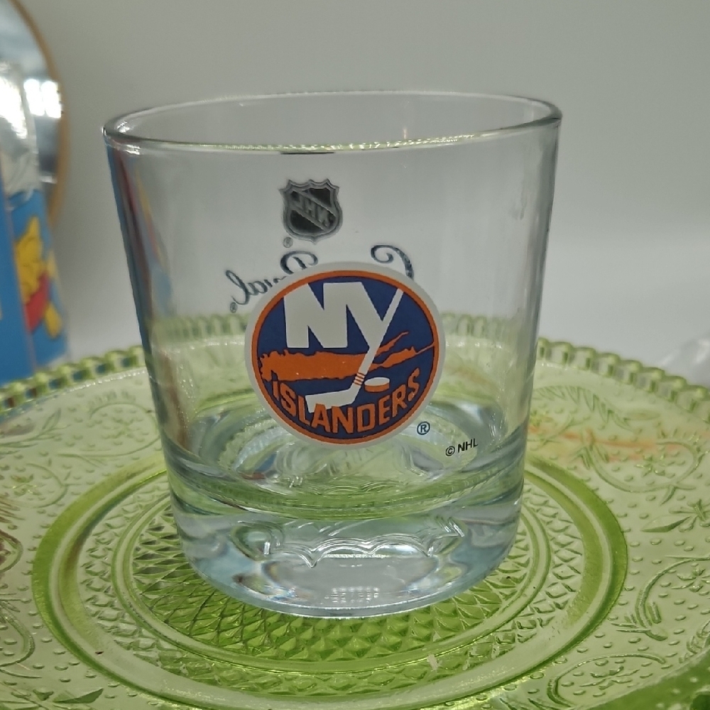 NY Islanders On The Rocks Glass